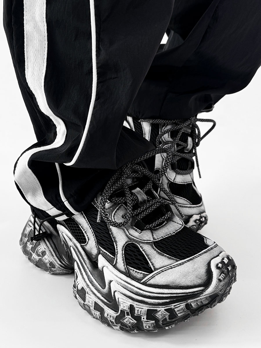 Black Knight Dad Shoes for Men & Women - Trendy Vintage Thick-Soled Height-Increasing Sports Shoes in Paris Street Style Black Knight Dad Shoes for Men & Women - Trendy Vintage Thick-Soled Height-Increasing Sports Shoes in Paris Street Style