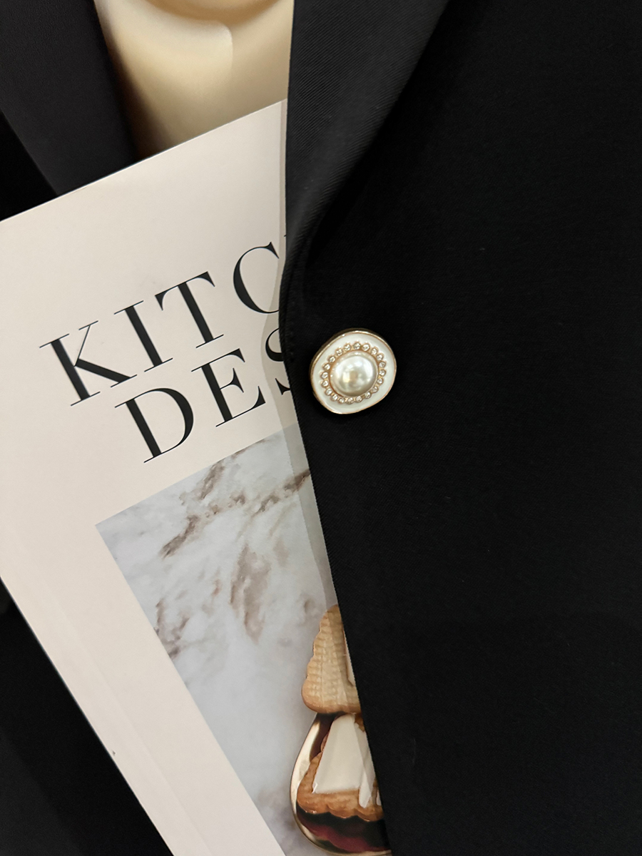 Black Korean Style Slim-Fit Blazer for Women - Chic High-End Professional Small Suit for Spring and Autumn 2025 Black Korean Style Slim-Fit Blazer for Women - Chic High-End Professional Small Suit for Spring and Autumn 2025