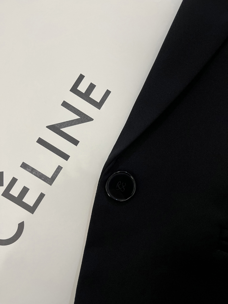 Black Korean-Style Slim Fit Suit Jacket for Women - 2025 Spring Autumn Hepburn-Inspired Professional Attire Black Korean-Style Slim Fit Suit Jacket for Women - 2025 Spring Autumn Hepburn-Inspired Professional Attire