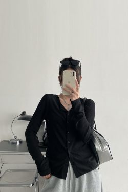Black Long Sleeve Elastic Waist Cardigan for Women - Flattering Slim-Fit Round Neck Top, Sexy Autumn Layering Essential