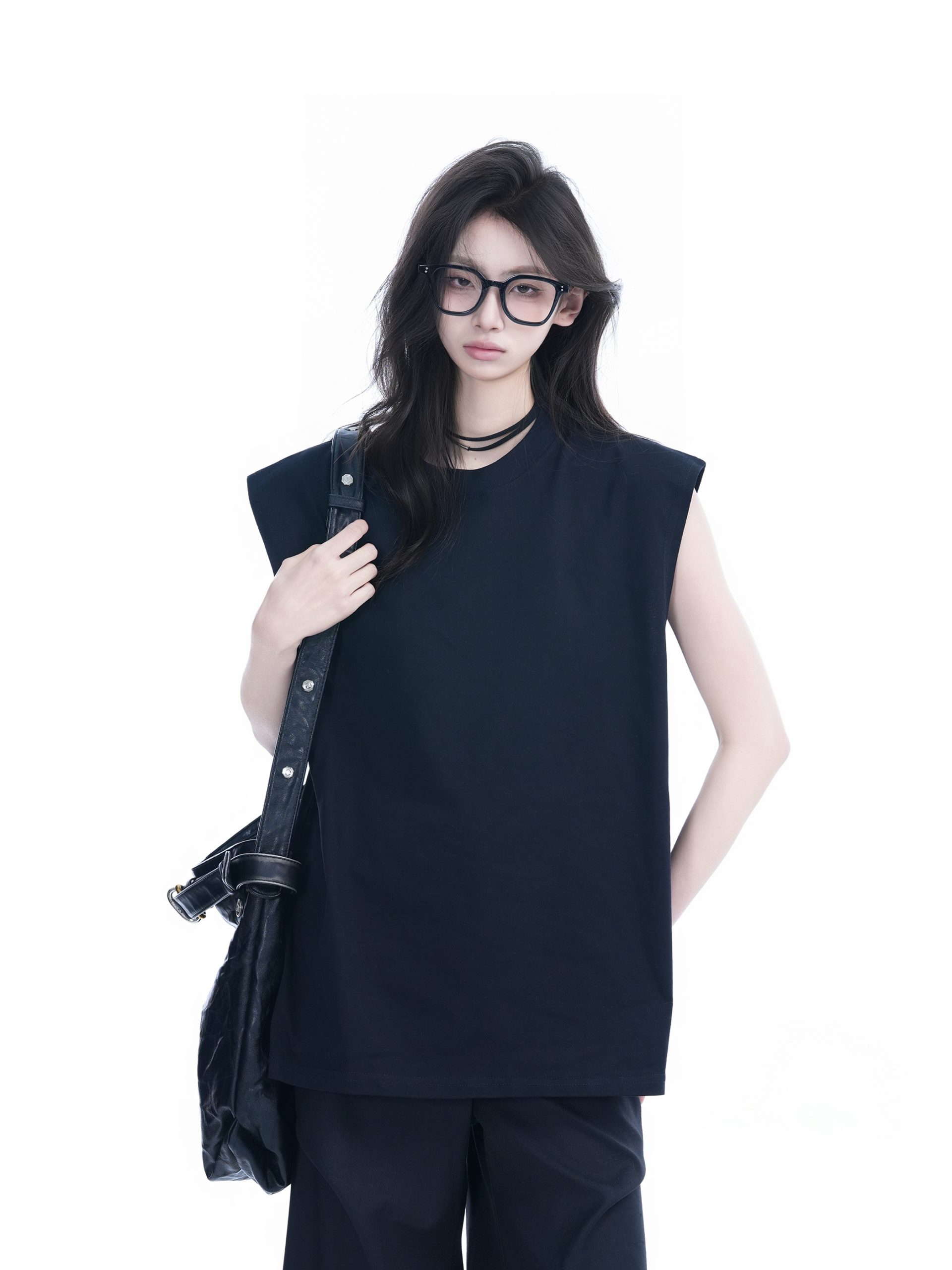 Black Oversized Sleeveless Tank Top for Women - Casual American Style with 'Sit and Eat Until the Mountains Are Empty' Graphic Black Oversized Sleeveless Tank Top for Women - Casual American Style with 'Sit and Eat Until the Mountains Are Empty' Graphic