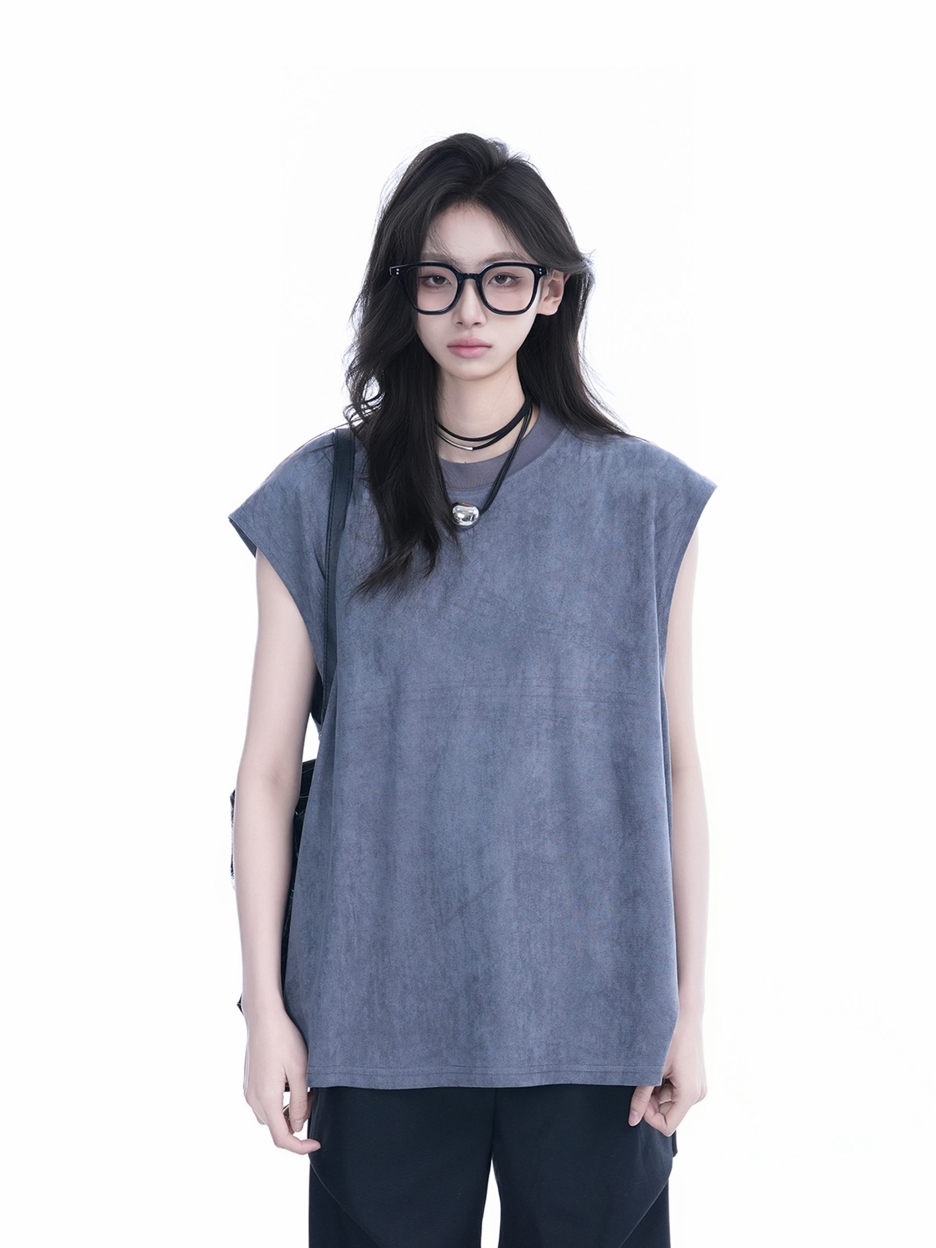 Black Oversized Sleeveless Tank Top for Women - Casual American Style with 'Sit and Eat Until the Mountains Are Empty' Graphic Black Oversized Sleeveless Tank Top for Women - Casual American Style with 'Sit and Eat Until the Mountains Are Empty' Graphic