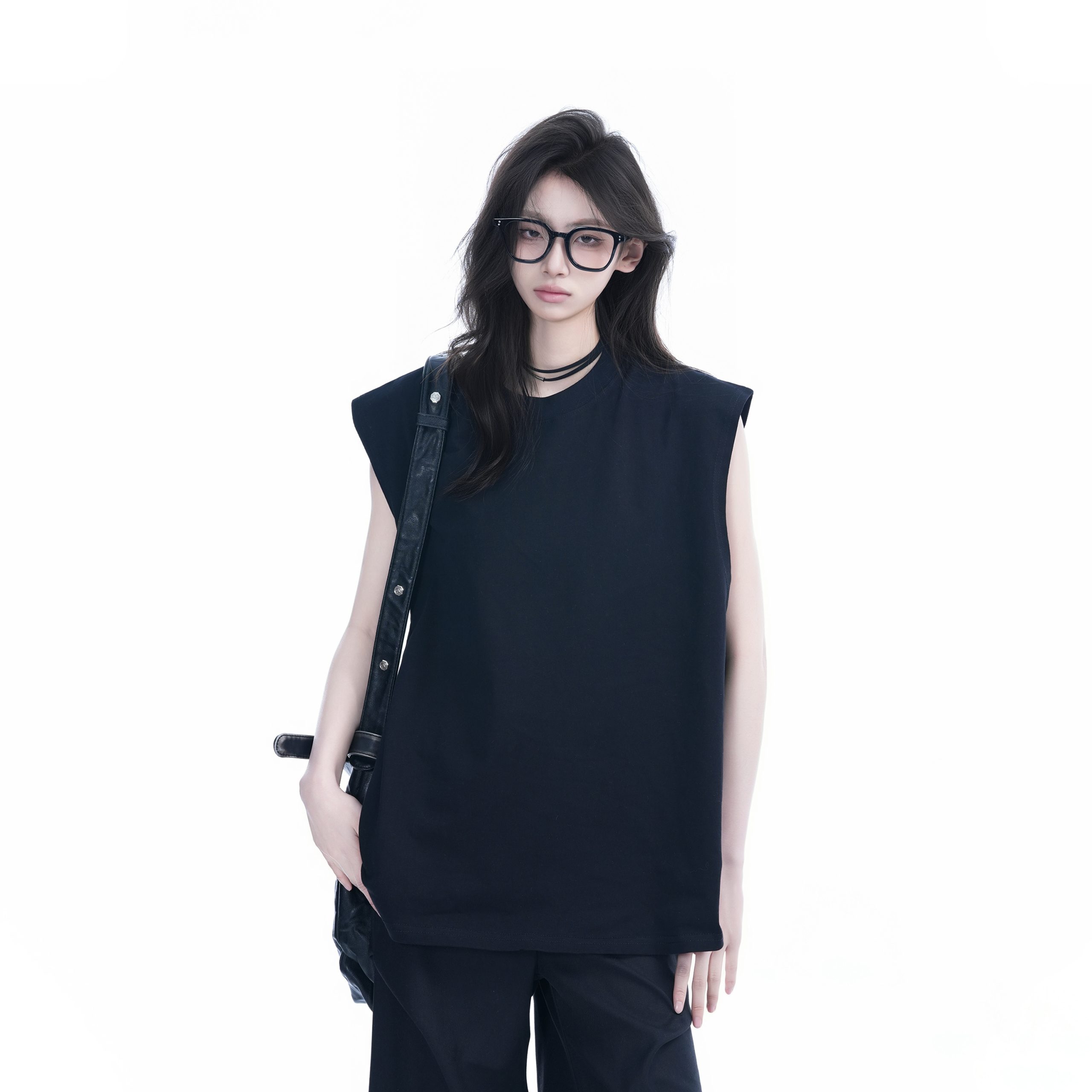 Black Oversized Sleeveless Tank Top for Women - Casual American Style with 'Sit and Eat Until the Mountains Are Empty' Graphic Black Oversized Sleeveless Tank Top for Women - Casual American Style with 'Sit and Eat Until the Mountains Are Empty' Graphic