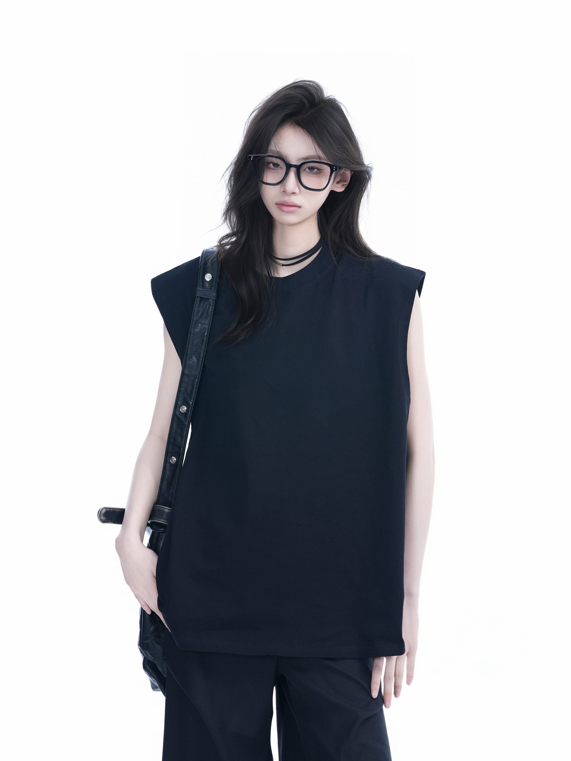 Black Oversized Sleeveless Tank Top for Women - Casual American Style with 'Sit and Eat Until the Mountains Are Empty' Graphic Black Oversized Sleeveless Tank Top for Women - Casual American Style with 'Sit and Eat Until the Mountains Are Empty' Graphic