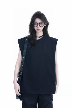 Black Oversized Sleeveless Tank Top for Women - Casual American Style with 'Sit and Eat Until the Mountains Are Empty' Graphic