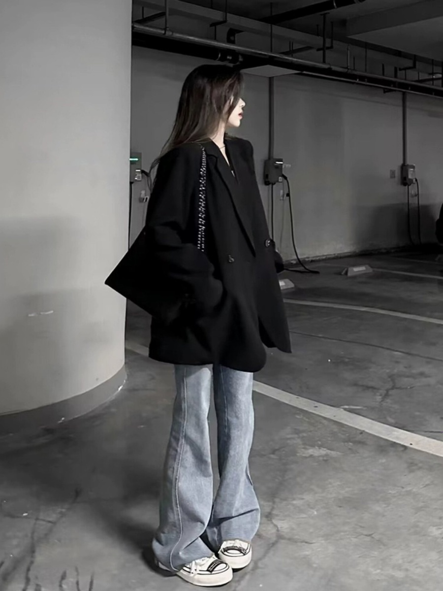 Black Oversized Women's Suit Jacket - High-End Casual Blazer for Spring & Autumn 2025, Trendy Niche Silhouette Black Oversized Women's Suit Jacket - High-End Casual Blazer for Spring & Autumn 2025, Trendy Niche Silhouette