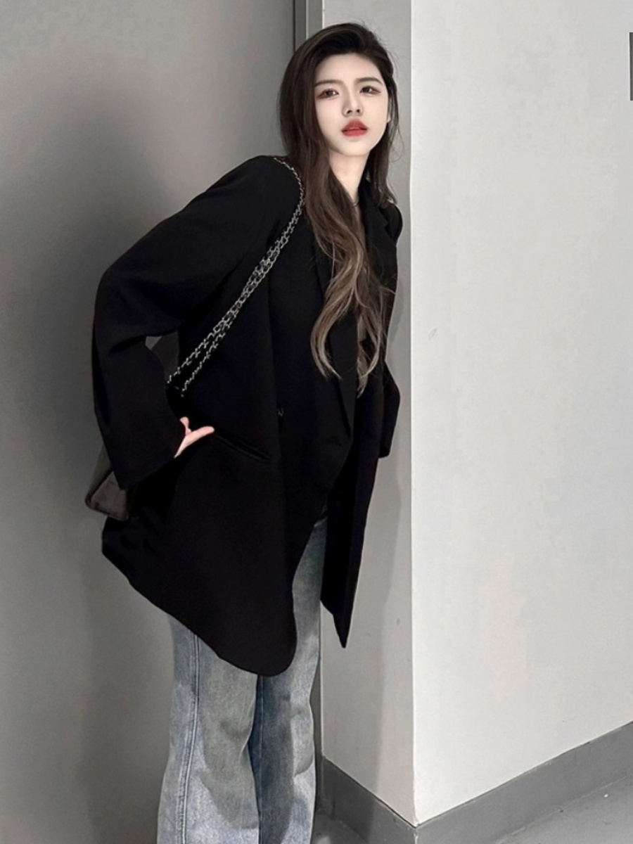 Black Oversized Women's Suit Jacket - High-End Casual Blazer for Spring & Autumn 2025, Trendy Niche Silhouette Black Oversized Women's Suit Jacket - High-End Casual Blazer for Spring & Autumn 2025, Trendy Niche Silhouette