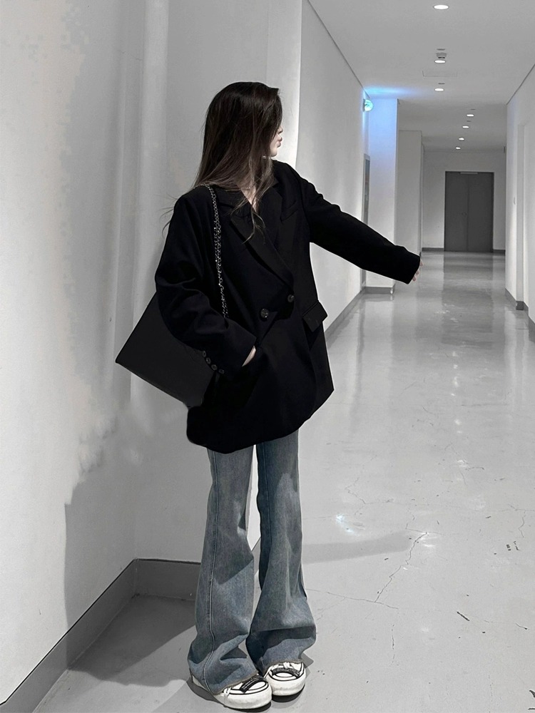 Black Oversized Women's Suit Jacket - High-End Casual Blazer for Spring & Autumn 2025, Trendy Niche Silhouette Black Oversized Women's Suit Jacket - High-End Casual Blazer for Spring & Autumn 2025, Trendy Niche Silhouette