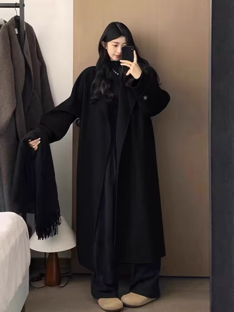 Black Reversible Cashmere Coat for Women, Mid-Length Woolen Outerwear, Chic Autumn/Winter 2024 Style for Petite Sizes Black Reversible Cashmere Coat for Women, Mid-Length Woolen Outerwear, Chic Autumn/Winter 2024 Style for Petite Sizes