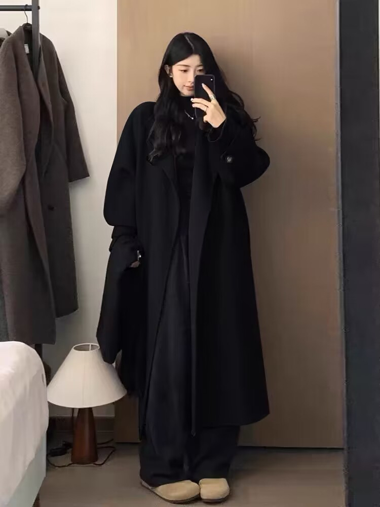 Black Reversible Cashmere Coat for Women, Mid-Length Woolen Outerwear, Chic Autumn/Winter 2024 Style for Petite Sizes Black Reversible Cashmere Coat for Women, Mid-Length Woolen Outerwear, Chic Autumn/Winter 2024 Style for Petite Sizes