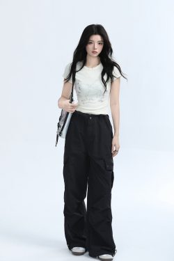 Black Short-Sleeve T-Shirt for Women - American Retro Style with Bow Design - Slim Fit Summer Top for Spicy Girls