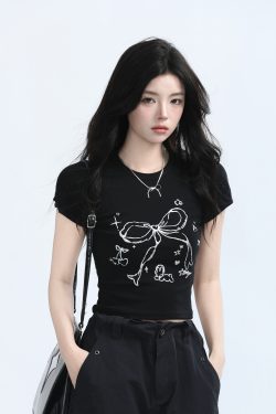 Black Short-Sleeve T-Shirt for Women - American Retro Style with Bow Design - Slim Fit Summer Top for Spicy Girls