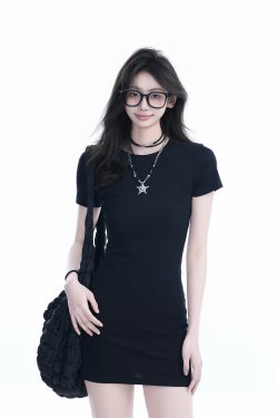 Black Slim-Fit Bodycon Dress for Women with Waist-Cinching Design and Short Sleeves - Elegant Evening Wear