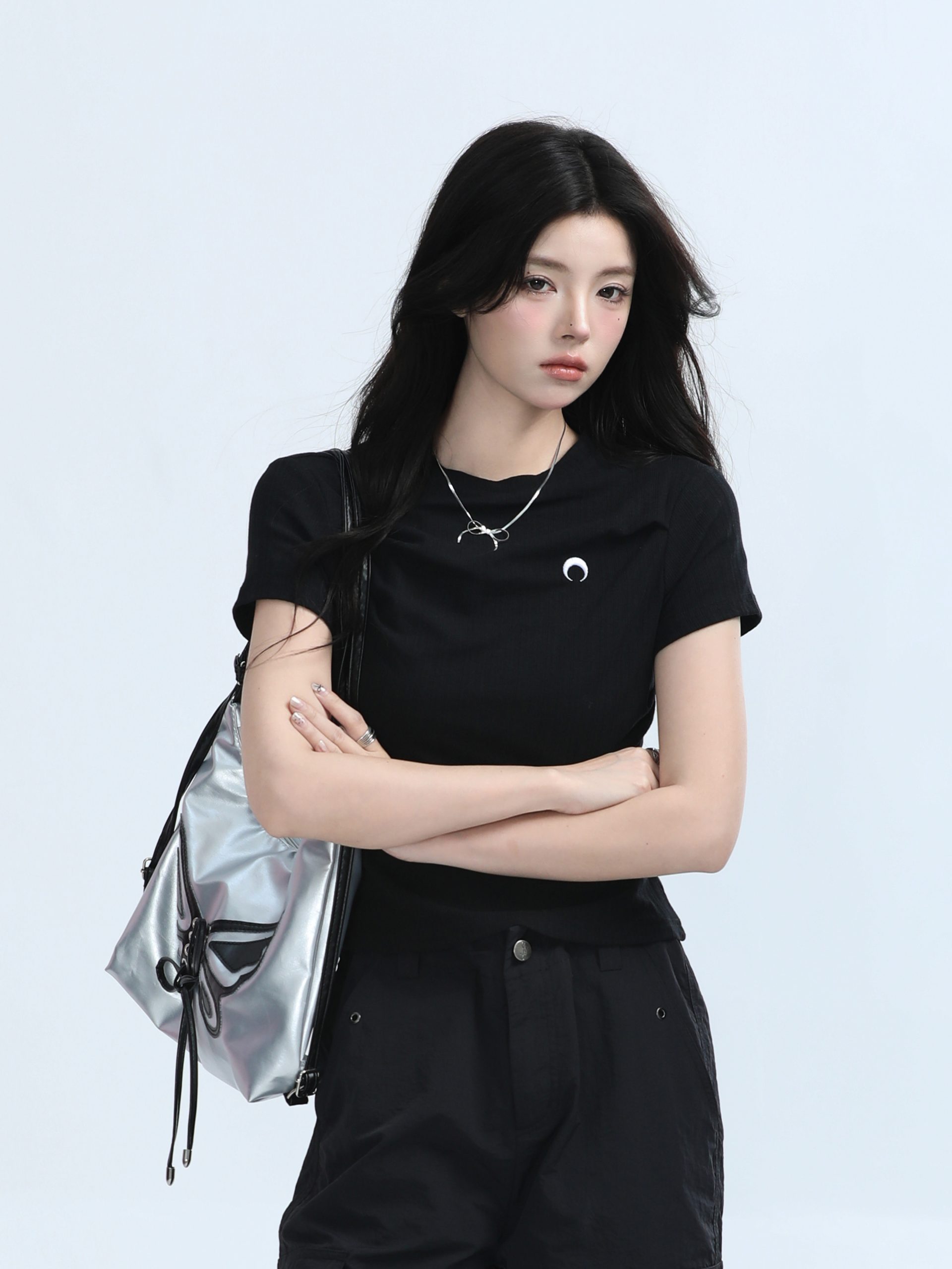 Black Waist-Cinched Pleated Short Sleeve T-Shirt for Women - Unique Slim Fit Top for Spicy Girl Style Black Waist-Cinched Pleated Short Sleeve T-Shirt for Women - Unique Slim Fit Top for Spicy Girl Style