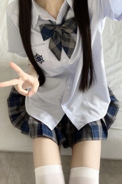 Blue Embroidered JK Uniform Short Sleeve Shirt for Women - Loose College Style Summer Top with Camellia Design