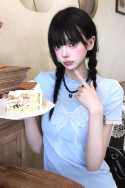 Blue Off-Shoulder Short Sleeve Summer T-Shirt for Women with Bow Lace, Slim Fit Flattering Sweet & Spicy Jazz Top