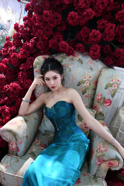 Blue Sea Legend Costume Set - Mother-of-Pearl Corset & Satin Mermaid Skirt - Fishbone Design - Y2K Inspired Fashion