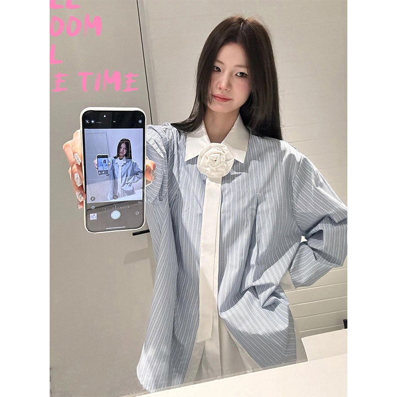 Blue Striped Spliced Shirt for Women, Loose-Fitting Spring Top, Slimming Sun Protection Jacket, Retro Chic Hong Kong Style Blue Striped Spliced Shirt for Women, Loose-Fitting Spring Top, Slimming Sun Protection Jacket, Retro Chic Hong Kong Style