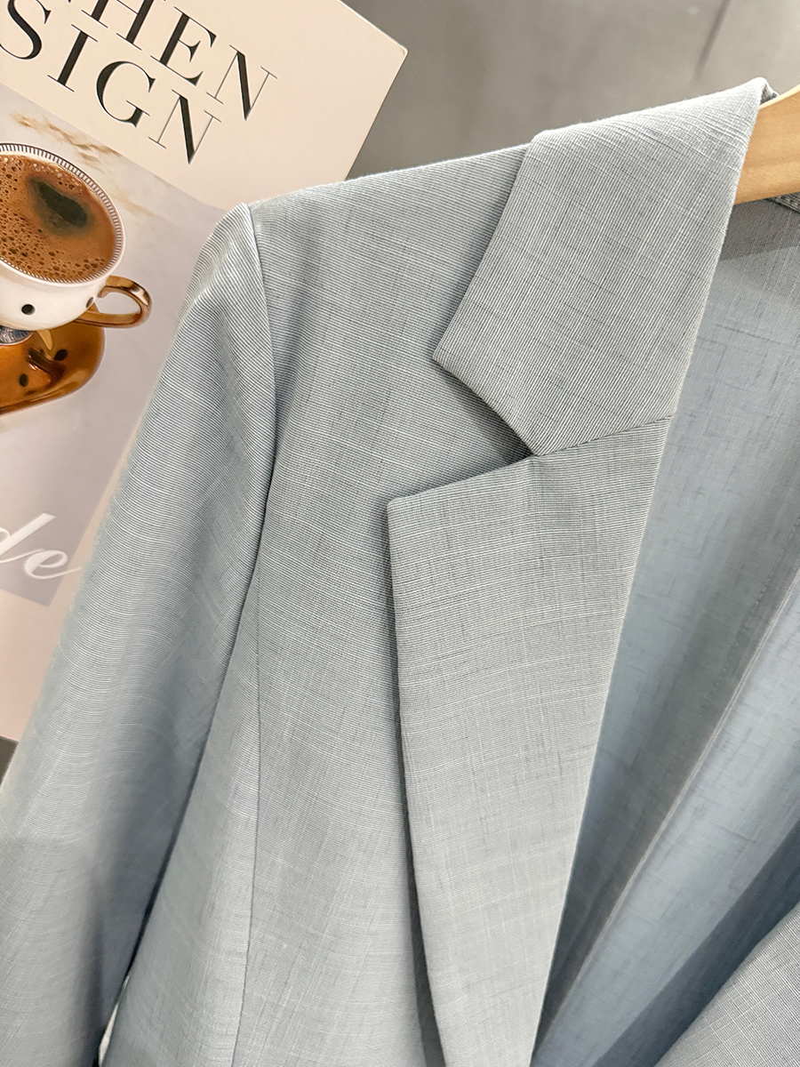 Blue Textured Blazer for Women - Minimalist Summer Style, Short Version, Trendy 2025 Fashion Blue Textured Blazer for Women - Minimalist Summer Style, Short Version, Trendy 2025 Fashion