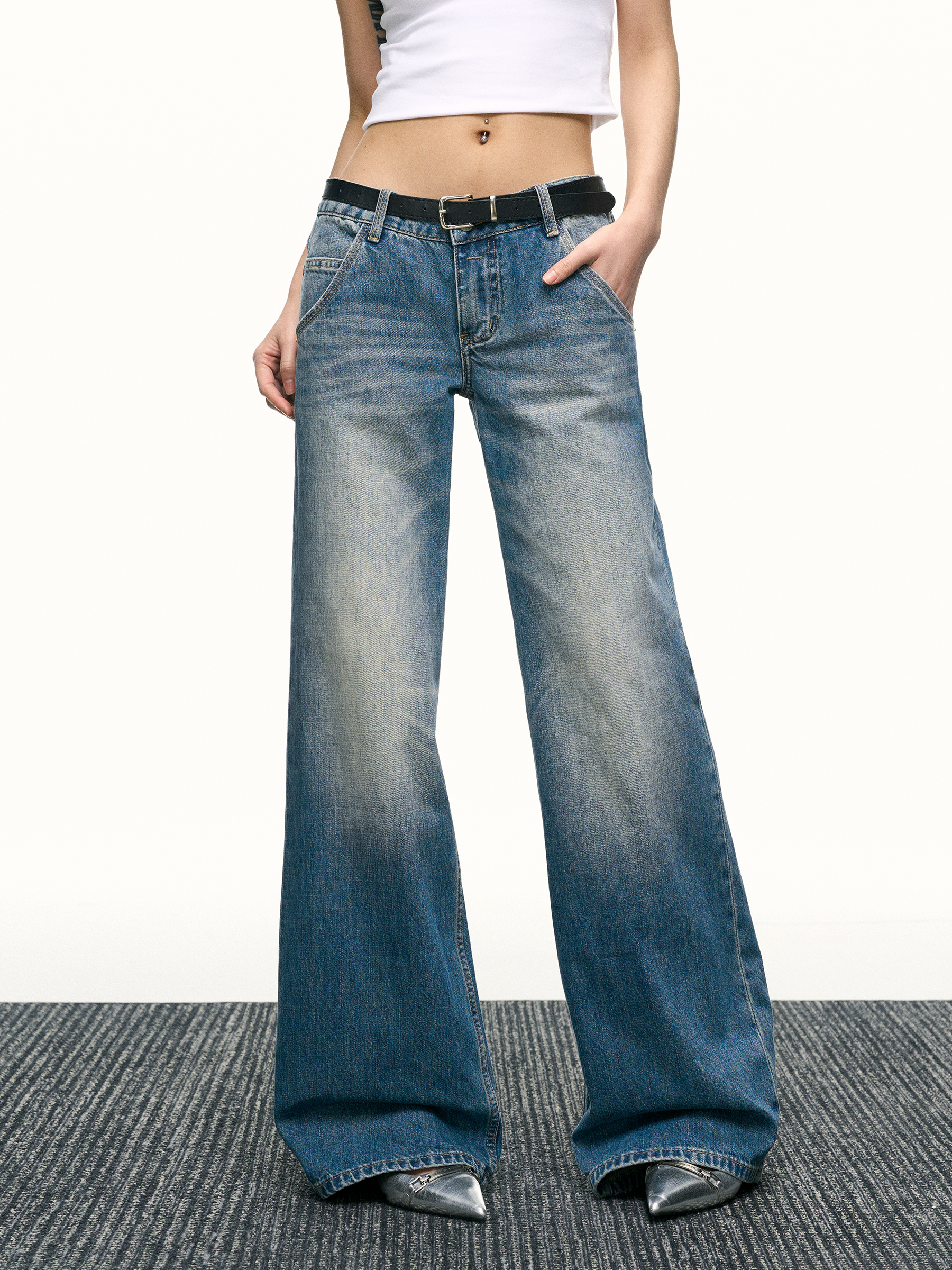 Blue Washed Scratch-Style Low-Rise Jeans for Women, Loose Straight-Leg Trousers, Slimming Wide-Leg Pants for Spring and Autumn Fashion Blue Washed Scratch-Style Low-Rise Jeans for Women, Loose Straight-Leg Trousers, Slimming Wide-Leg Pants for Spring and Autumn Fashion