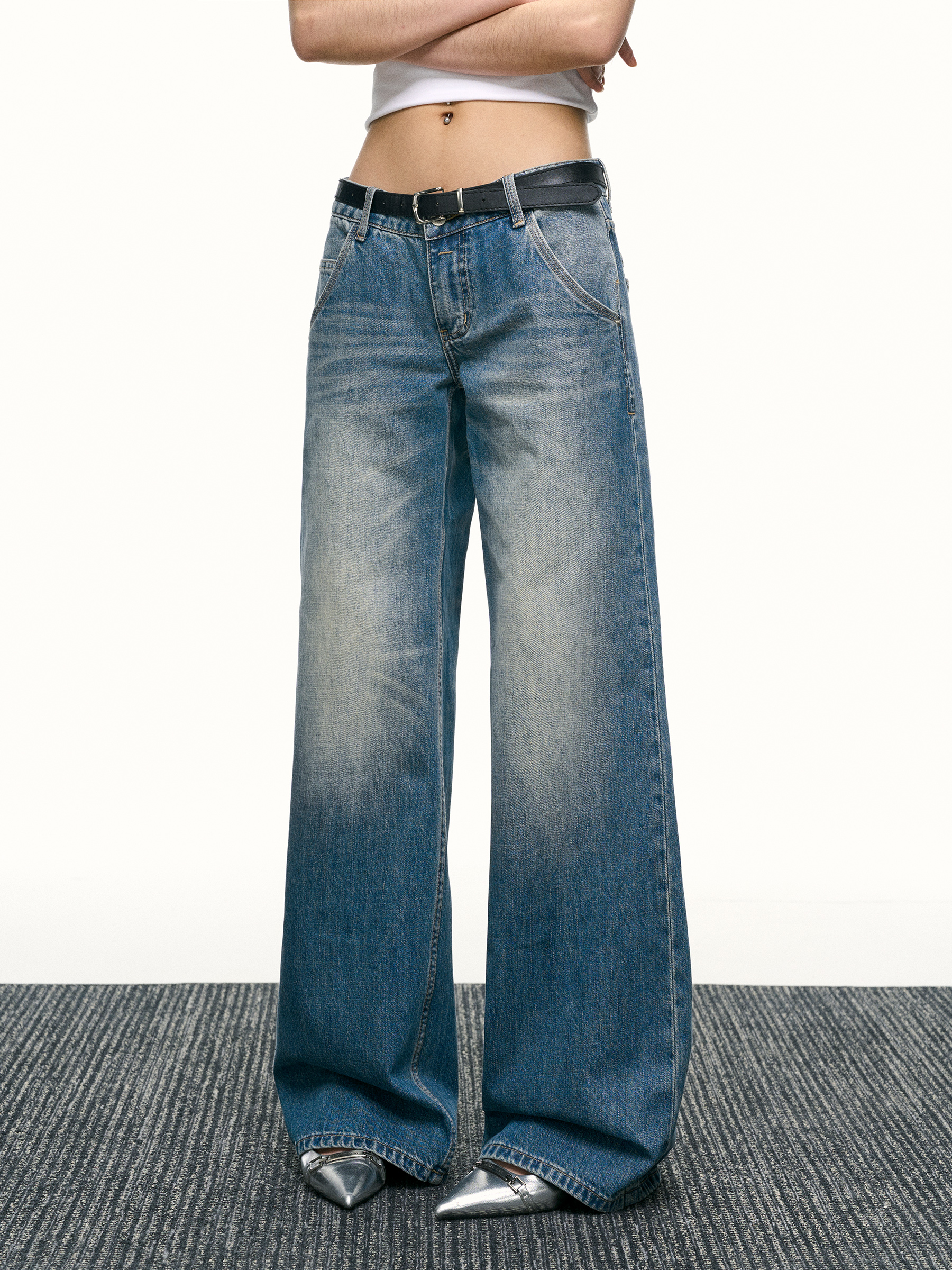 Blue Washed Scratch-Style Low-Rise Jeans for Women, Loose Straight-Leg Trousers, Slimming Wide-Leg Pants for Spring and Autumn Fashion Blue Washed Scratch-Style Low-Rise Jeans for Women, Loose Straight-Leg Trousers, Slimming Wide-Leg Pants for Spring and Autumn Fashion