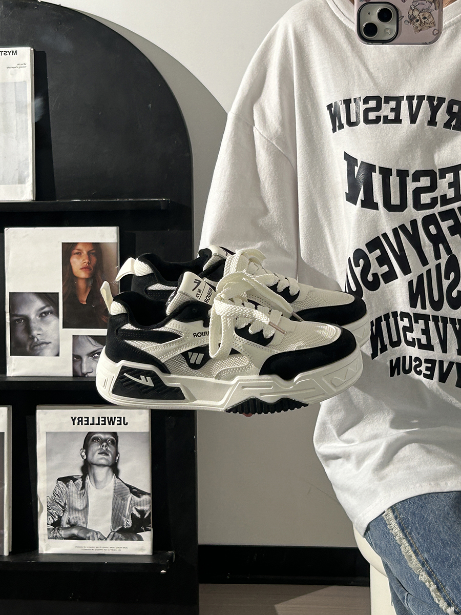 Breathable Black and White Mesh Sneakers for Men and Women, Summer Casual Unisex Trendy Sports Shoes Breathable Black and White Mesh Sneakers for Men and Women, Summer Casual Unisex Trendy Sports Shoes