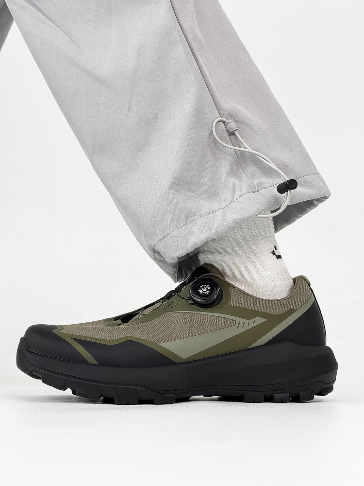 Breathable Black Cushioning Hiking Shoes for Men, Non-Slip Outdoor Walking and Running Commuter Shoes, Comfortable Sports Footwear Breathable Black Cushioning Hiking Shoes for Men, Non-Slip Outdoor Walking and Running Commuter Shoes, Comfortable Sports Footwear