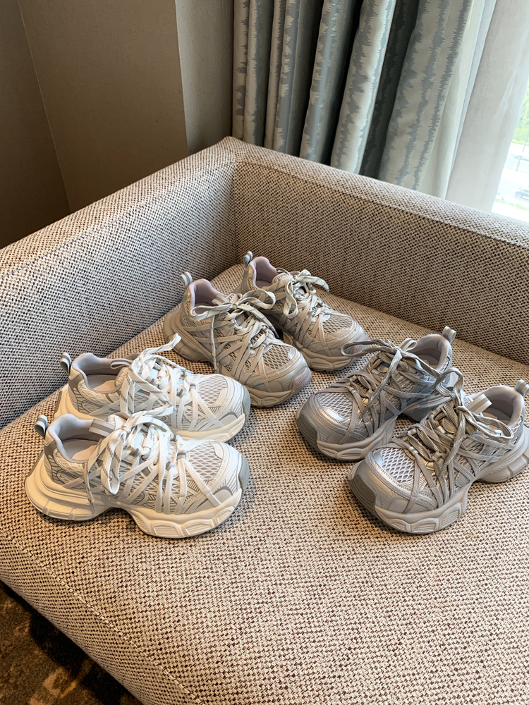 Breathable Genuine Leather Mesh Thick-Soled Dad Shoes for Women - Height-Increasing Casual Sports Shoes for Spring 2025 Breathable Genuine Leather Mesh Thick-Soled Dad Shoes for Women - Height-Increasing Casual Sports Shoes for Spring 2025