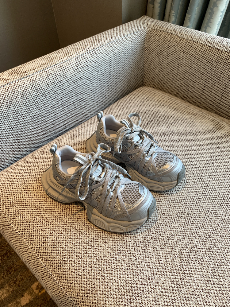 Breathable Genuine Leather Mesh Thick-Soled Dad Shoes for Women - Height-Increasing Casual Sports Shoes for Spring 2025 Breathable Genuine Leather Mesh Thick-Soled Dad Shoes for Women - Height-Increasing Casual Sports Shoes for Spring 2025