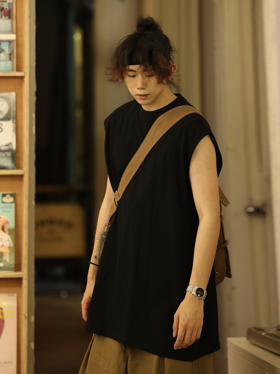 Breathable Loose-Fit Sleeveless Men's T-Shirt Vest for Youth Sports & Outdoor Activities, Casual Summer Wear Breathable Loose-Fit Sleeveless Men's T-Shirt Vest for Youth Sports & Outdoor Activities, Casual Summer Wear