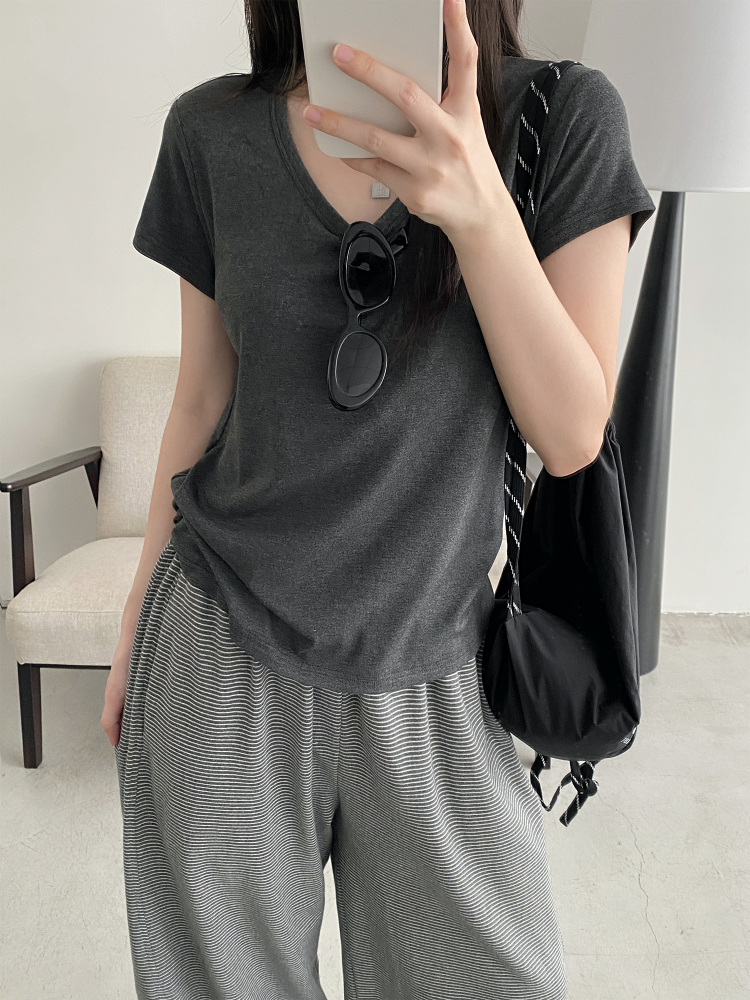 Breathable Sun Grapefruit T-Shirt in Cool Colors - Relaxed Fit, Round Neck, Short Sleeve, Women's Summer Minimalist Style Breathable Sun Grapefruit T-Shirt in Cool Colors - Relaxed Fit, Round Neck, Short Sleeve, Women's Summer Minimalist Style