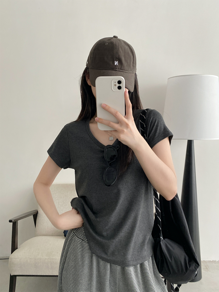 Breathable Sun Grapefruit T-Shirt in Cool Colors - Relaxed Fit, Round Neck, Short Sleeve, Women's Summer Minimalist Style Breathable Sun Grapefruit T-Shirt in Cool Colors - Relaxed Fit, Round Neck, Short Sleeve, Women's Summer Minimalist Style