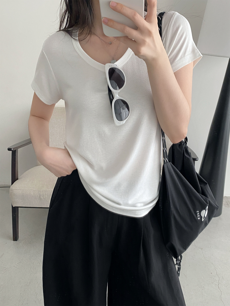 Breathable Sun Grapefruit T-Shirt in Cool Colors - Relaxed Fit, Round Neck, Short Sleeve, Women's Summer Minimalist Style Breathable Sun Grapefruit T-Shirt in Cool Colors - Relaxed Fit, Round Neck, Short Sleeve, Women's Summer Minimalist Style