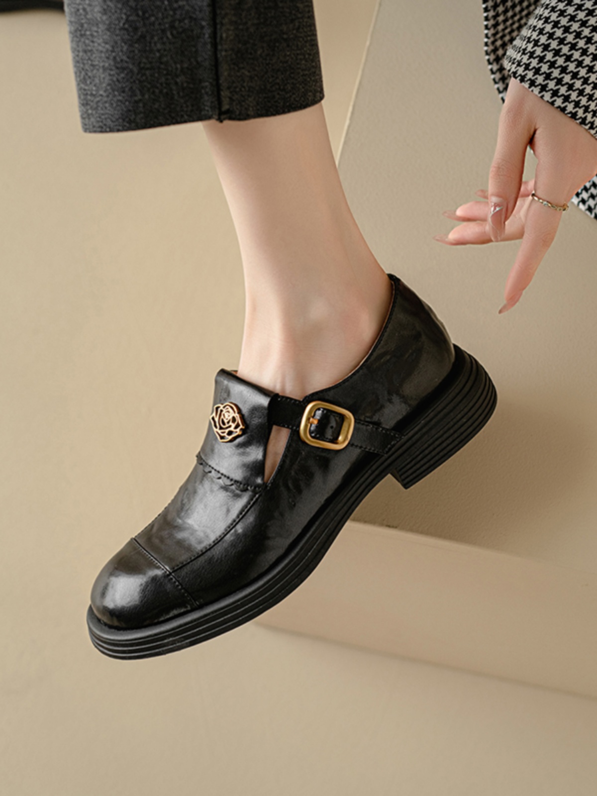 Brown Genuine Leather Camellia Flat Loafers for Women - 2025 British Style Summer Shoes Brown Genuine Leather Camellia Flat Loafers for Women - 2025 British Style Summer Shoes