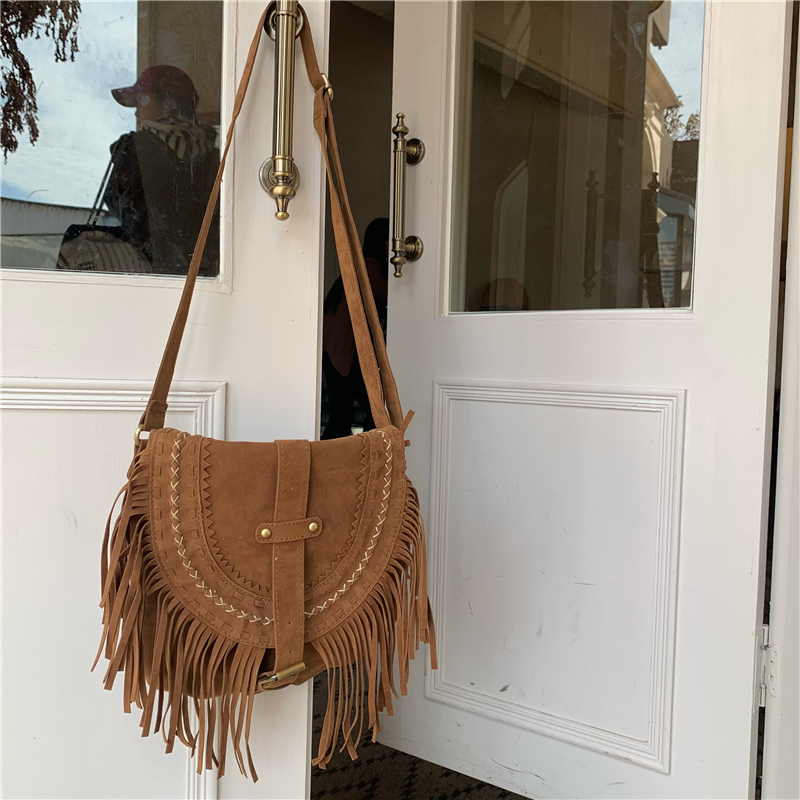 Brown Retro American Fringe Bag - Women's Bohemian Faux Suede Crossbody & Shoulder Bag for Versatile Style Brown Retro American Fringe Bag - Women's Bohemian Faux Suede Crossbody & Shoulder Bag for Versatile Style