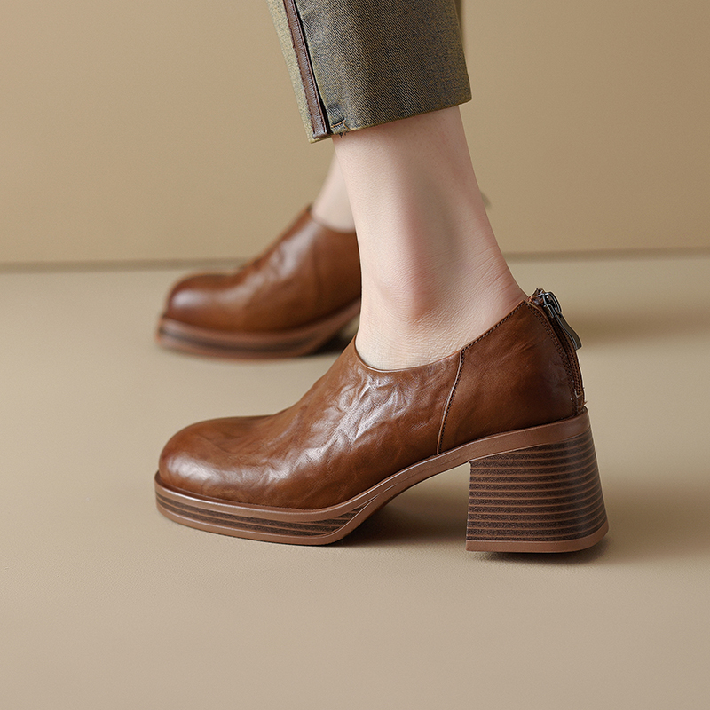 Brown Vintage Italian-Style Soft Sole Ankle Boots with Back Zipper – 6.5 cm Heel, Comfortable Cow Leather Footwear Brown Vintage Italian-Style Soft Sole Ankle Boots with Back Zipper – 6.5 cm Heel, Comfortable Cow Leather Footwear