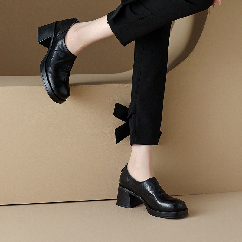 Brown Vintage Italian-Style Soft Sole Ankle Boots with Back Zipper – 6.5 cm Heel, Comfortable Cow Leather Footwear Brown Vintage Italian-Style Soft Sole Ankle Boots with Back Zipper – 6.5 cm Heel, Comfortable Cow Leather Footwear