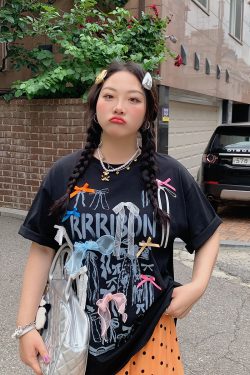 Butterfly Knot Short Sleeve T-Shirt for Women - Unique Summer 2025 Fashion Top, Exquisite Design, Trendy 90s Style