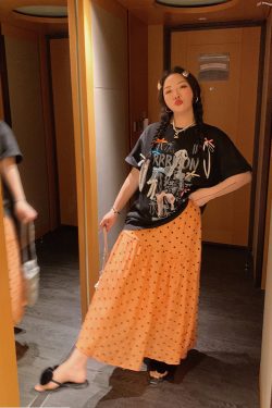 Butterfly Knot Short Sleeve T-Shirt for Women - Unique Summer 2025 Fashion Top, Exquisite Design, Trendy 90s Style