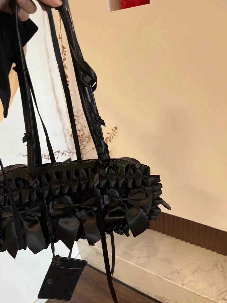 Butterfly Knot Underarm Tote Bag - Pleated Shoulder Bag for Commuters, 2025 Style Boston Handbag Butterfly Knot Underarm Tote Bag - Pleated Shoulder Bag for Commuters, 2025 Style Boston Handbag