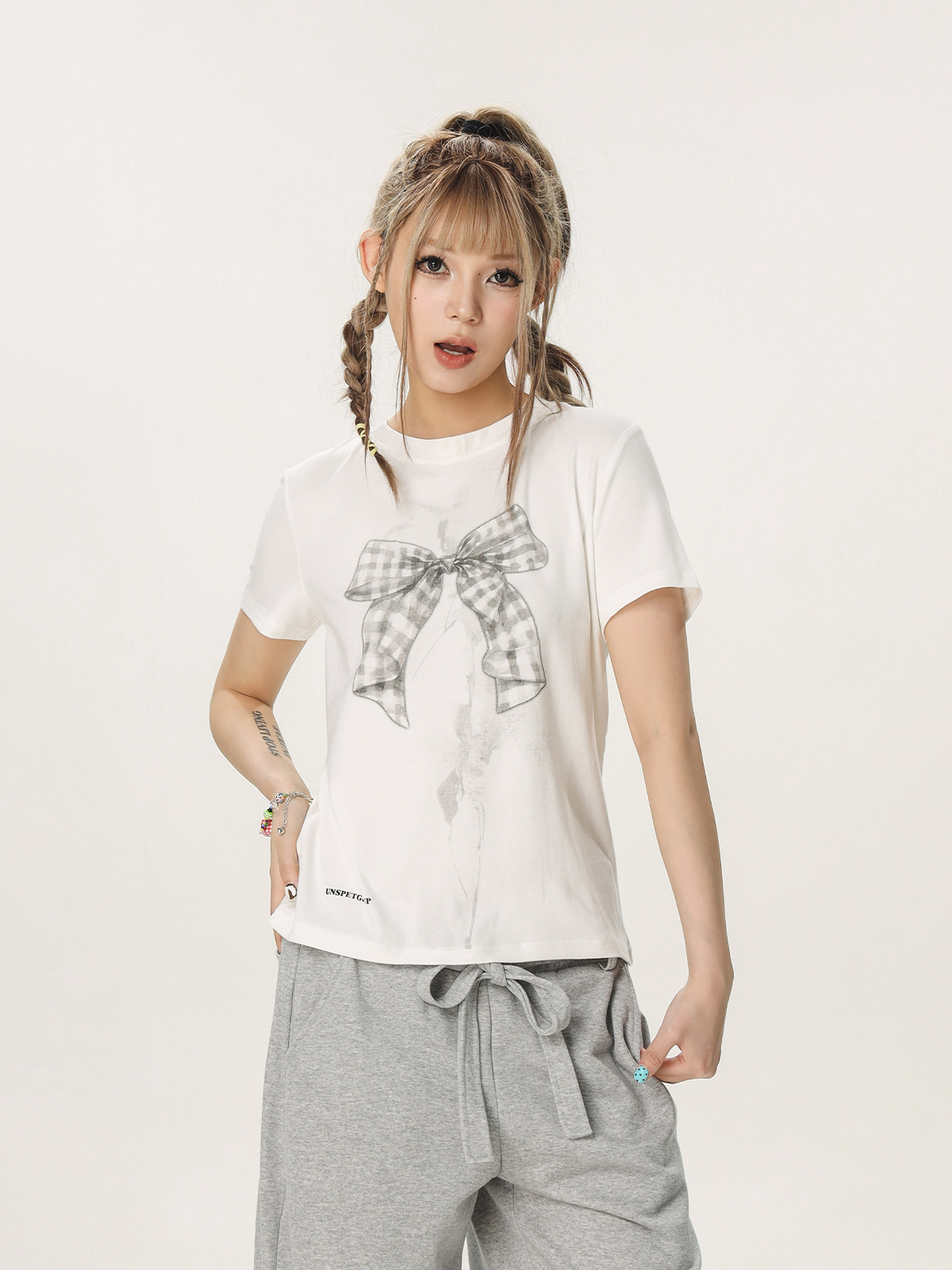 Butterfly Print Short Sleeve T-Shirt for Women - Casual Summer Versatile Slim Fit Top, Trendy 90s American Style Butterfly Print Short Sleeve T-Shirt for Women - Casual Summer Versatile Slim Fit Top, Trendy 90s American Style