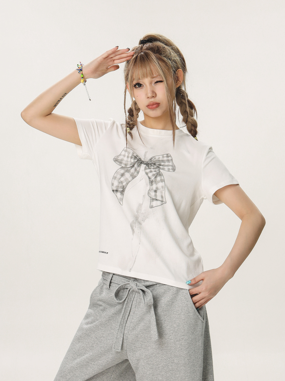 Butterfly Print Short Sleeve T-Shirt for Women - Casual Summer Versatile Slim Fit Top, Trendy 90s American Style Butterfly Print Short Sleeve T-Shirt for Women - Casual Summer Versatile Slim Fit Top, Trendy 90s American Style