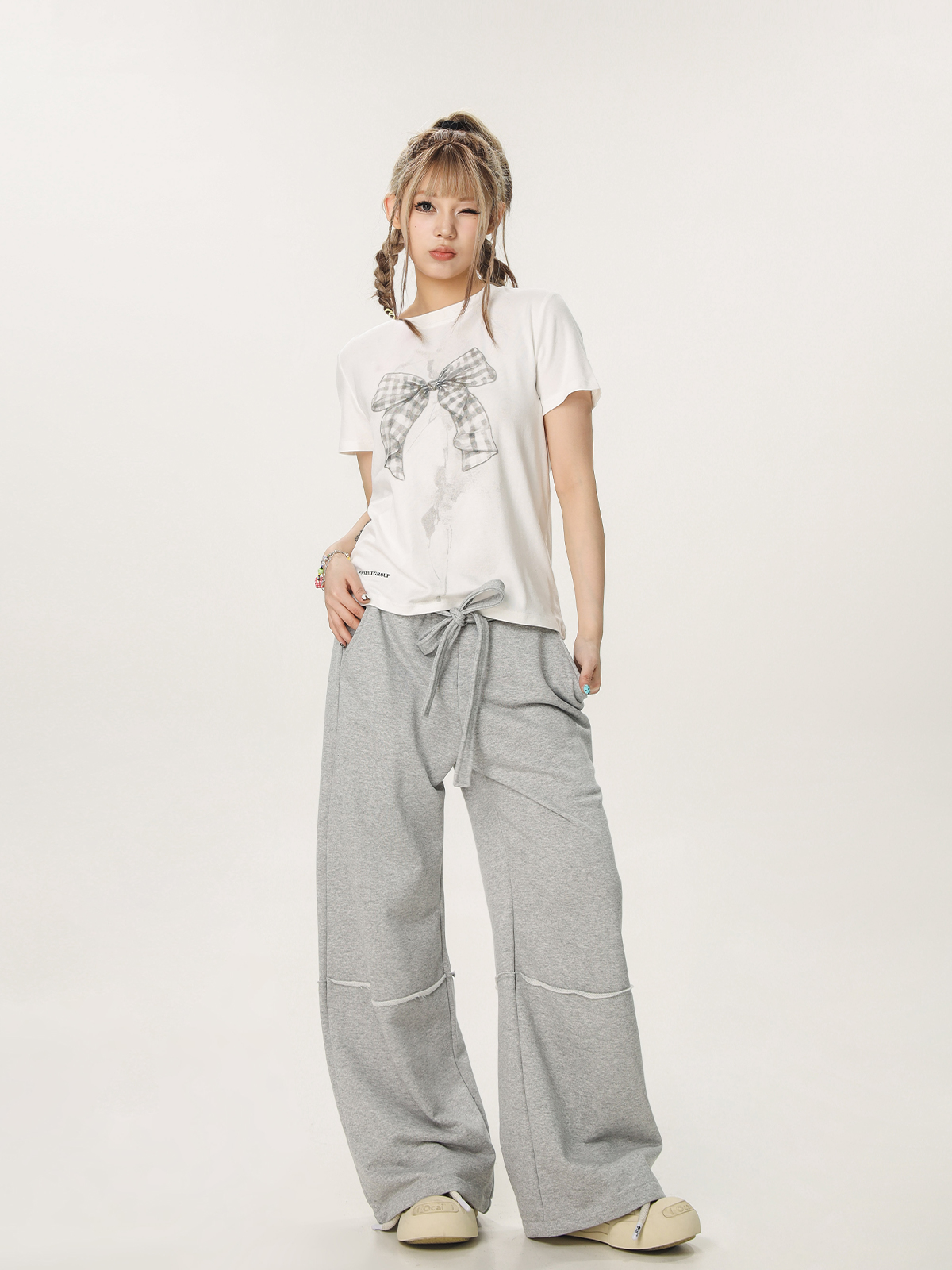 Butterfly Print Short Sleeve T-Shirt for Women - Casual Summer Versatile Slim Fit Top, Trendy 90s American Style Butterfly Print Short Sleeve T-Shirt for Women - Casual Summer Versatile Slim Fit Top, Trendy 90s American Style