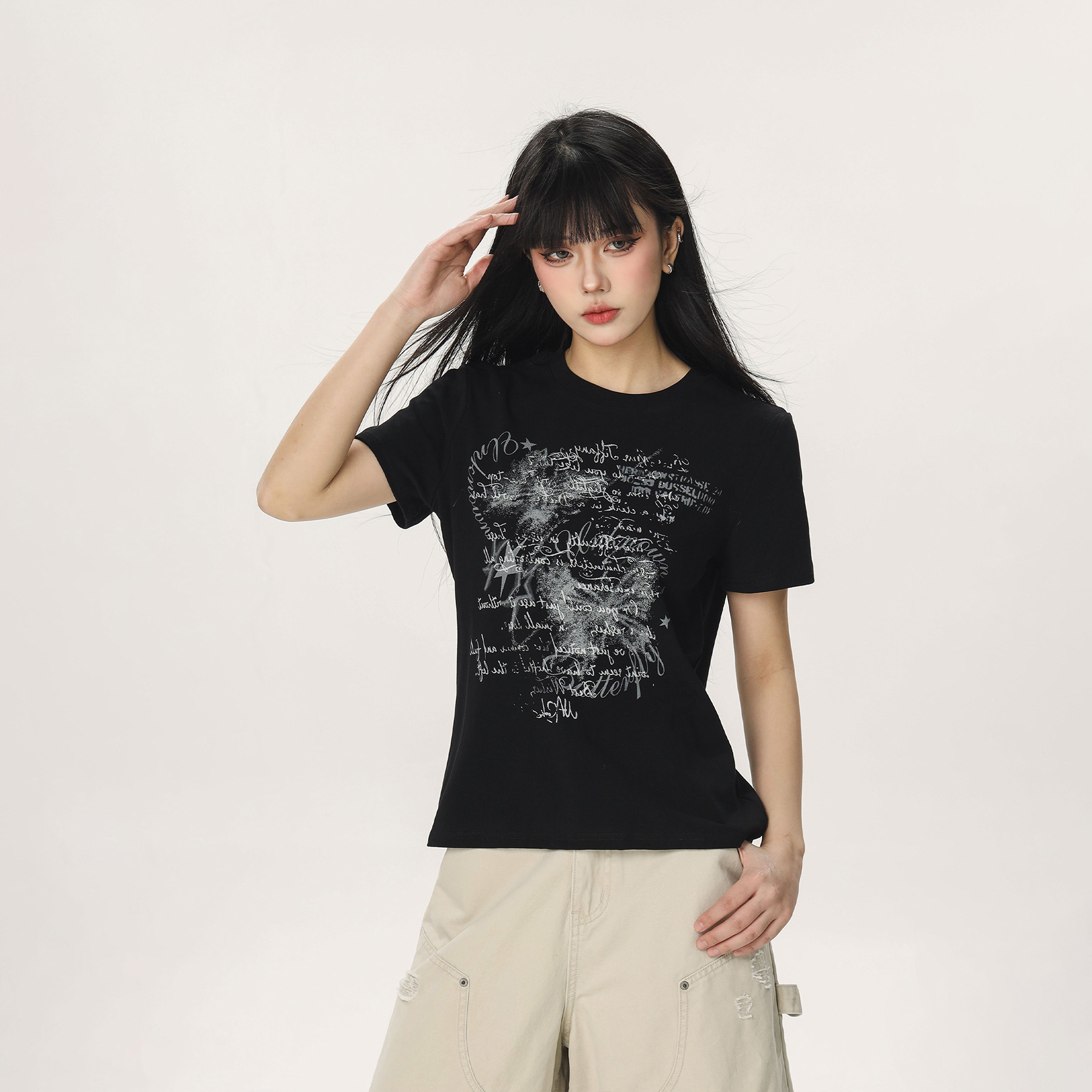 Butterfly Print Slim Fit Crop Top T-Shirt for Women – Summer Short Sleeve Casual Style, Y2K Aesthetic, Spicy Girl Fashion Butterfly Print Slim Fit Crop Top T-Shirt for Women – Summer Short Sleeve Casual Style, Y2K Aesthetic, Spicy Girl Fashion