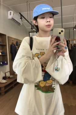 Cartoon Print Casual Oversized Long Sleeve T-Shirt for Autumn & Winter - Korean Style, Youthful and Slimming Cotton Tee