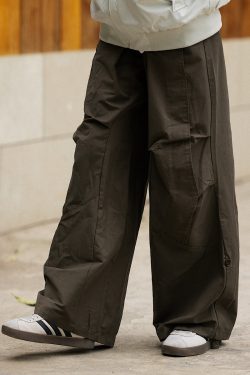 Casual Japanese-Style Pleated Cargo Pants for Men - Trendy Loose-Fit Design with Elastic Waistband and Drape