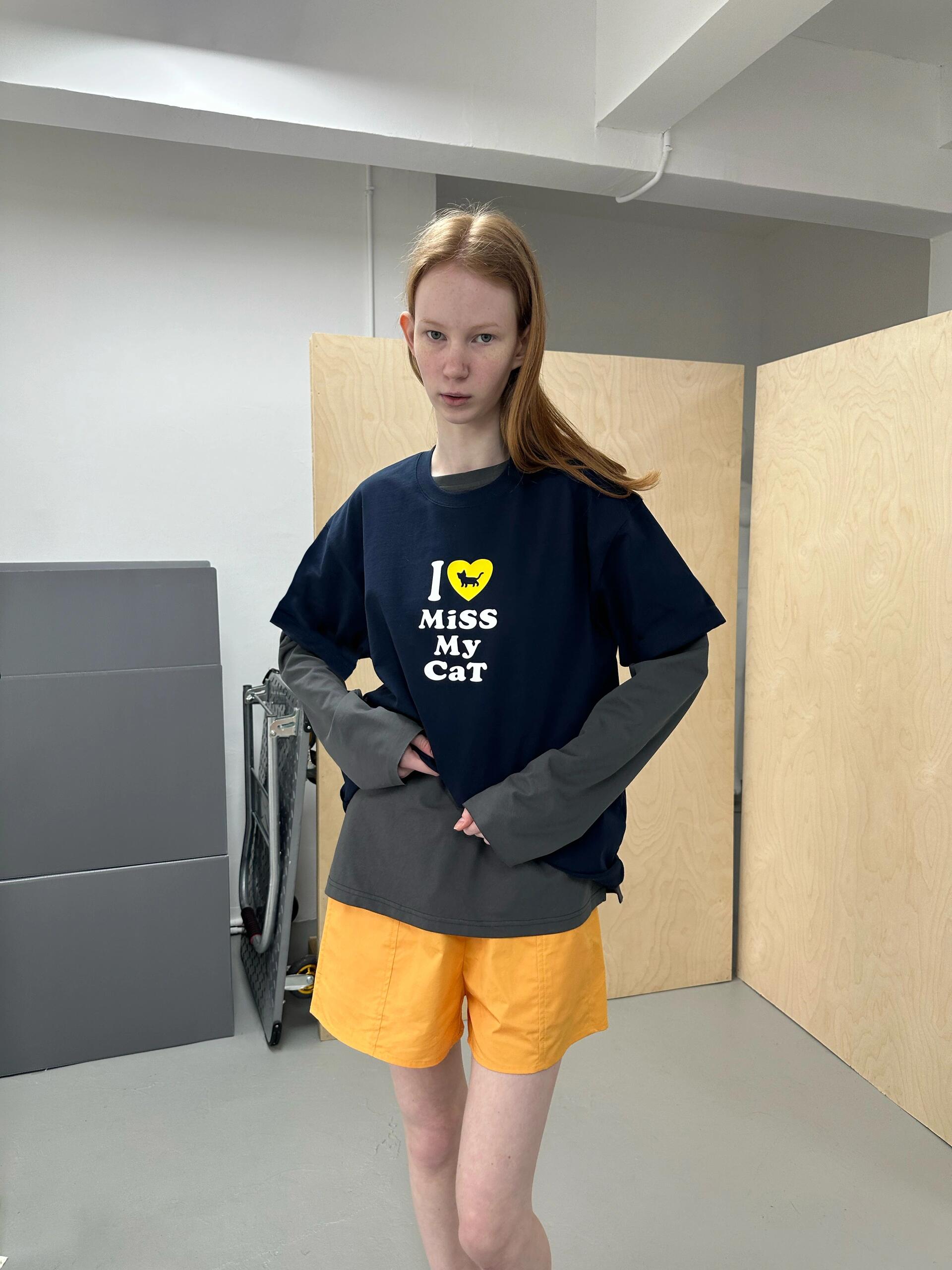 Casual Korean Style Cartoon Cat & Dog Print Short Sleeve T-Shirt for Women - Versatile Minimalist Pure Cotton Top Casual Korean Style Cartoon Cat & Dog Print Short Sleeve T-Shirt for Women - Versatile Minimalist Pure Cotton Top