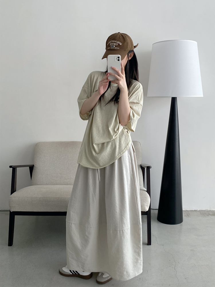 Casual Loose Drop-Shoulder Minimalist Textured Short-Sleeve T-Shirt in Sun Grapefruit for Summer - Versatile Linen-Like Style Casual Loose Drop-Shoulder Minimalist Textured Short-Sleeve T-Shirt in Sun Grapefruit for Summer - Versatile Linen-Like Style