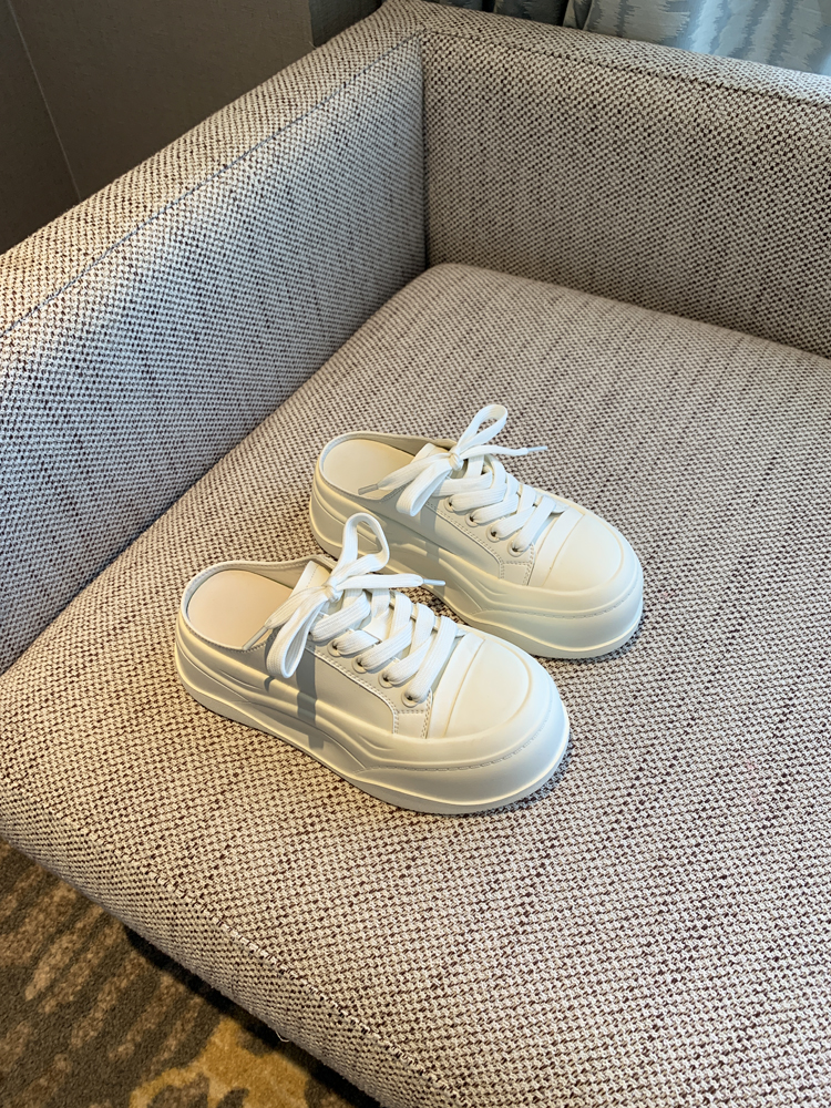 Casual Slip-On Thick-Soled White Slippers for Women - Sweet & Versatile 2025 Style Half-Drag Shoes Casual Slip-On Thick-Soled White Slippers for Women - Sweet & Versatile 2025 Style Half-Drag Shoes