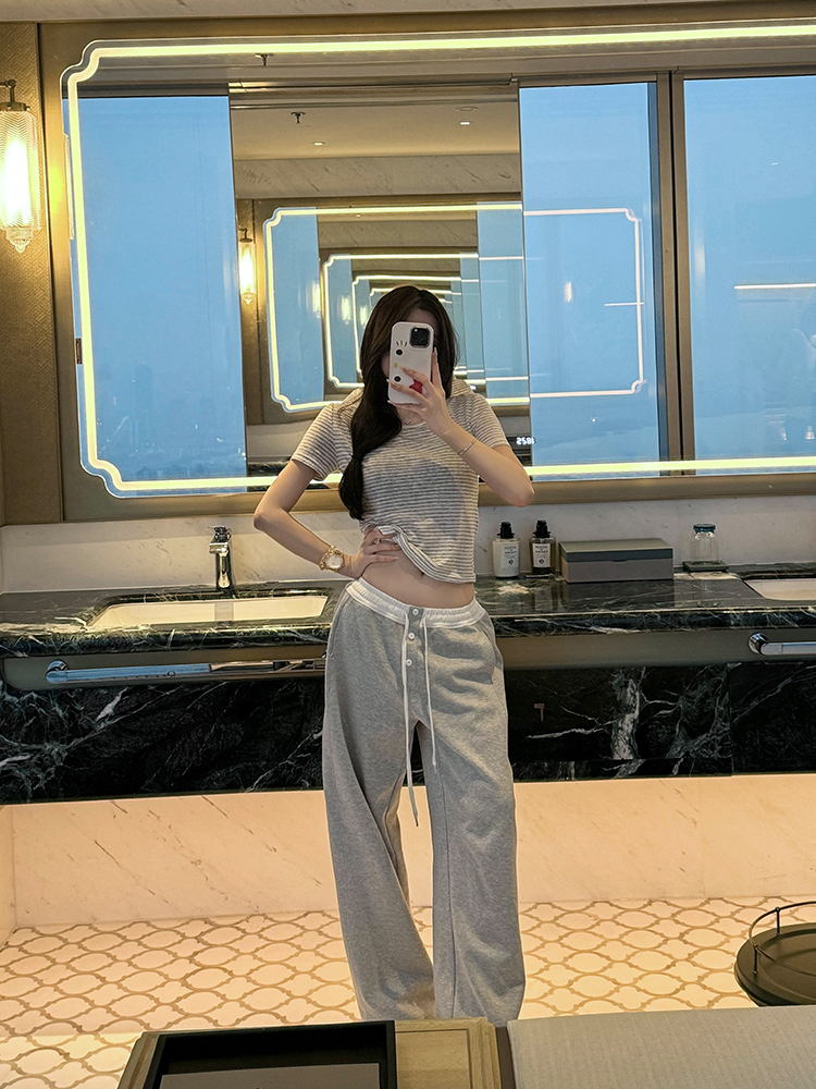 Casual Summer Loose Elastic Drawstring Sweatpants for Women - Gray Sports Pants with Freedom and Laziness Level Design Casual Summer Loose Elastic Drawstring Sweatpants for Women - Gray Sports Pants with Freedom and Laziness Level Design